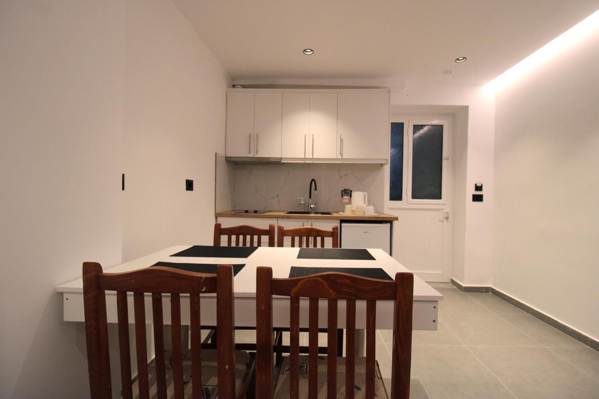 Melina'S Seaside Retreat Aparthotel Εξαμίλιο Εξωτερικό φωτογραφία
