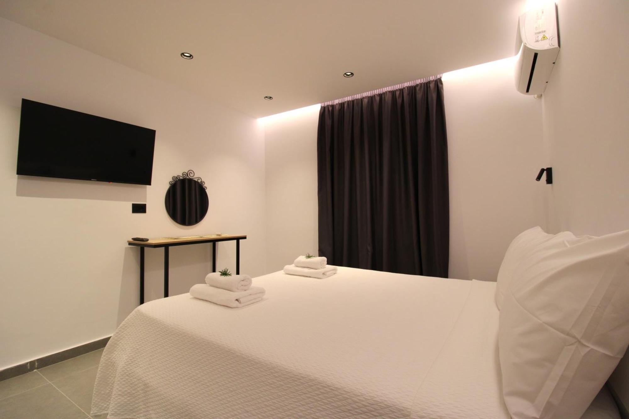 Melina'S Seaside Retreat Aparthotel Εξαμίλιο Εξωτερικό φωτογραφία