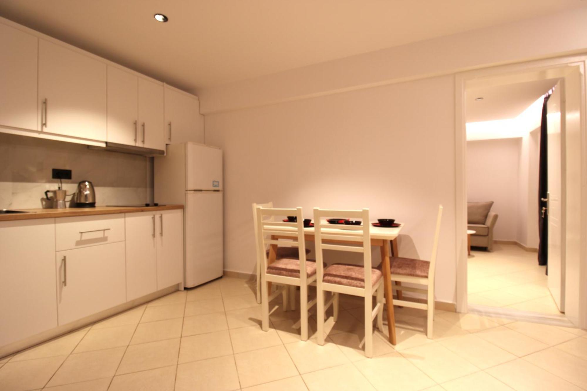 Melina'S Seaside Retreat Aparthotel Εξαμίλιο Εξωτερικό φωτογραφία