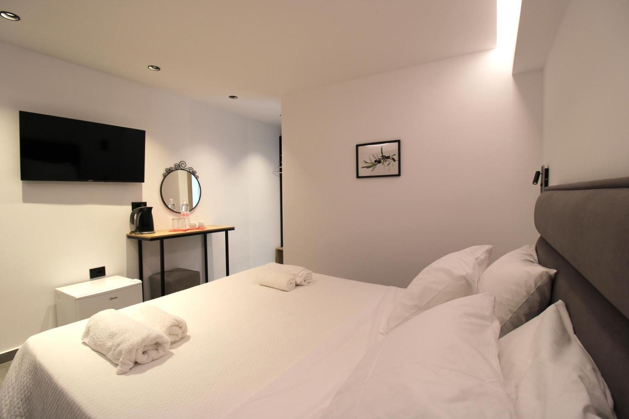 Melina'S Seaside Retreat Aparthotel Εξαμίλιο Εξωτερικό φωτογραφία