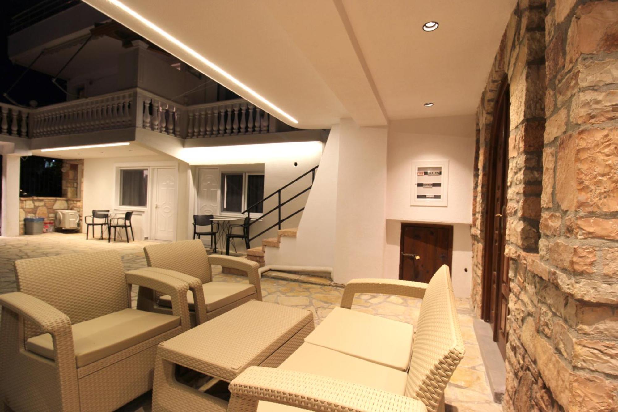 Melina'S Seaside Retreat Aparthotel Εξαμίλιο Εξωτερικό φωτογραφία