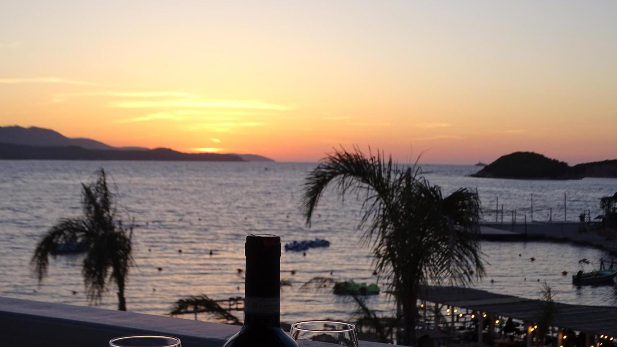 Melina'S Seaside Retreat Aparthotel Εξαμίλιο Εξωτερικό φωτογραφία