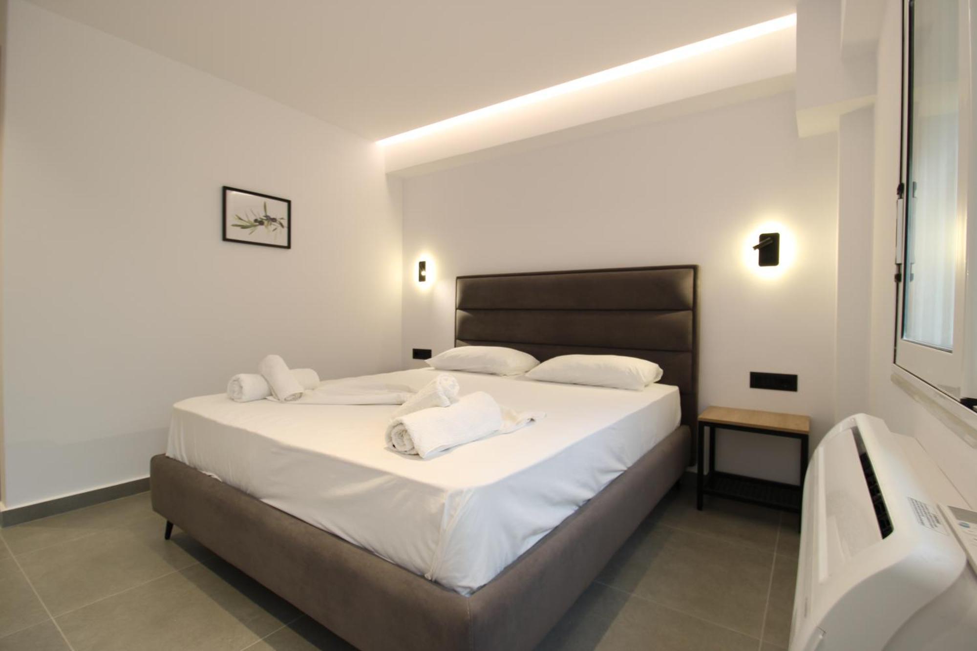 Melina'S Seaside Retreat Aparthotel Εξαμίλιο Εξωτερικό φωτογραφία